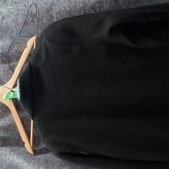 Black Coat - Picture 7 of 12